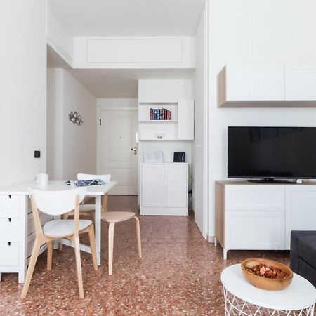 Italianway - Zara 63 Apartment Milan Bagian luar foto