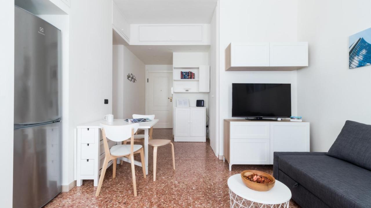 Italianway - Zara 63 Apartment Milan Bagian luar foto